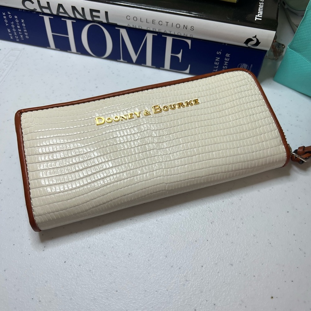 SOLD SOLD SOLD DOONEY & BOURKE wallet